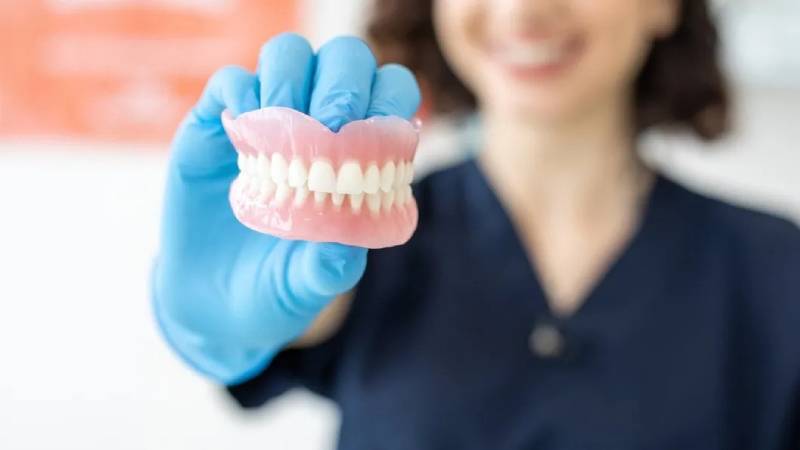 Prosthetics and Dental Aesthetics